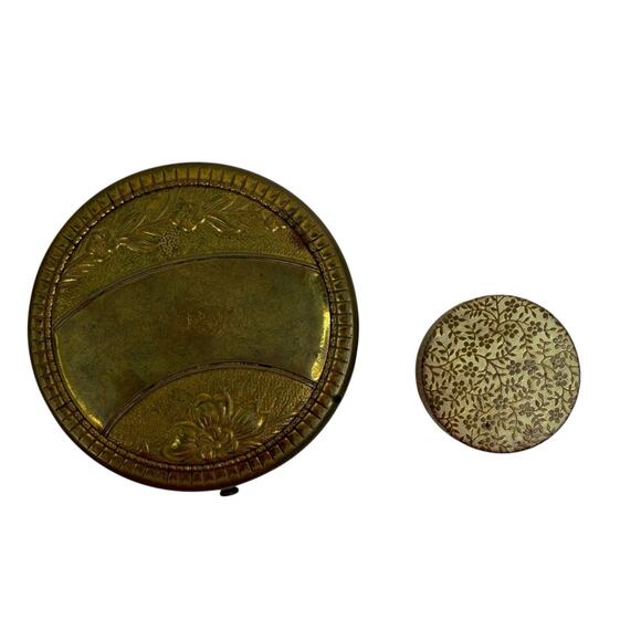 Vintage Elegant Gold Compact Mirror Pressed Powder Mini Pill Box Metal Embossed - Picture 1 of 14